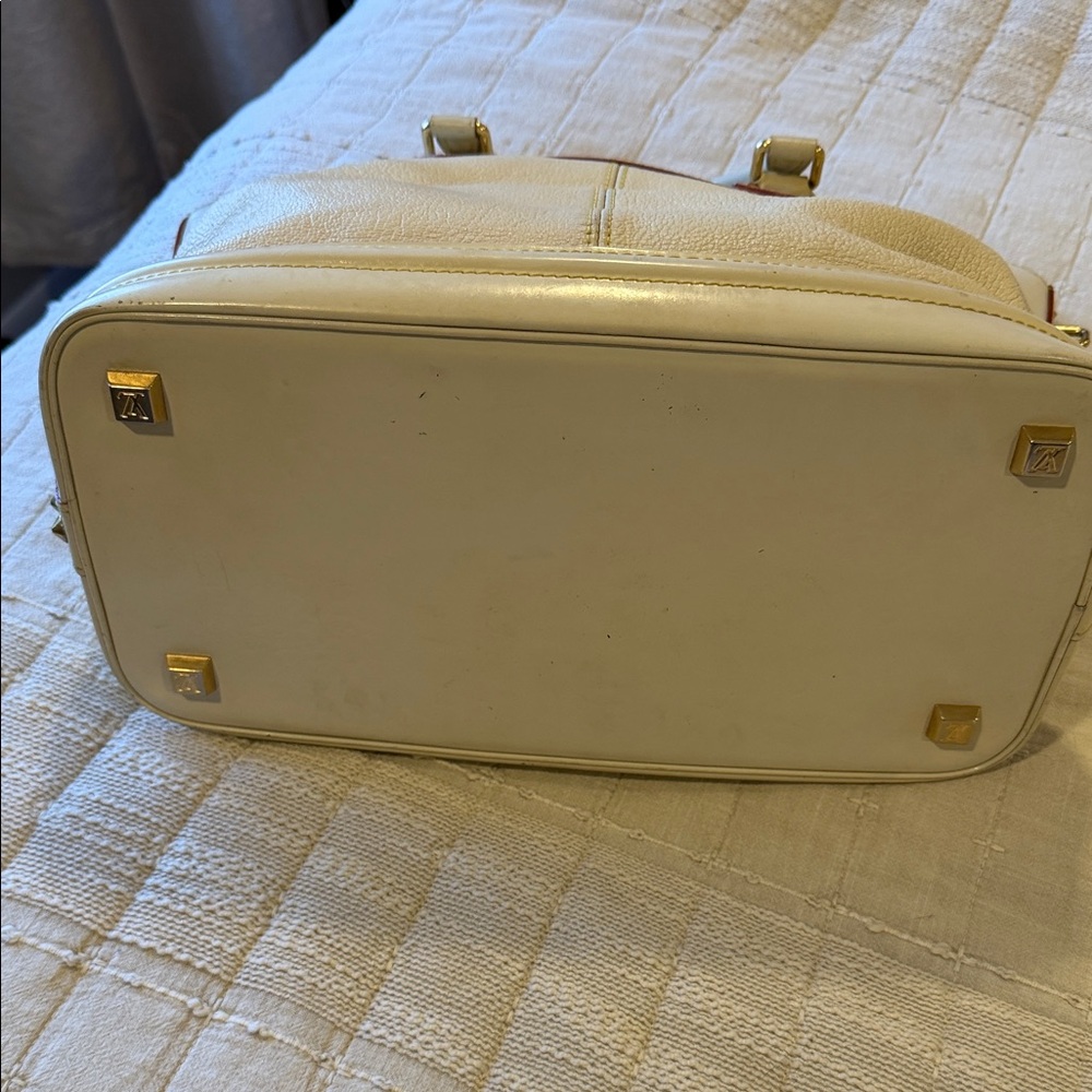 Louis Vuitton Cream Sachel - Picture 3 of 9